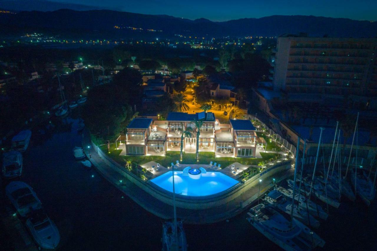 Residence Delfino, Portorosa Фурнари Екстериор снимка