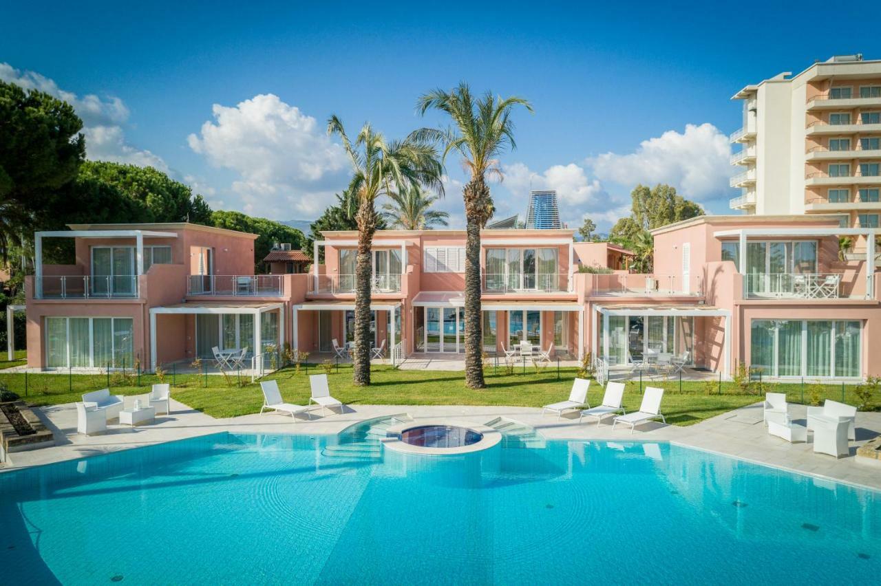 Residence Delfino, Portorosa Фурнари Екстериор снимка