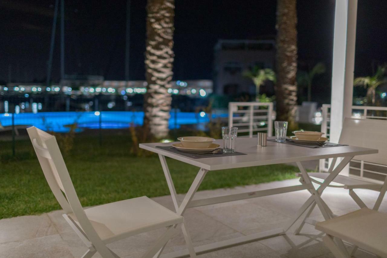 Residence Delfino, Portorosa Фурнари Екстериор снимка