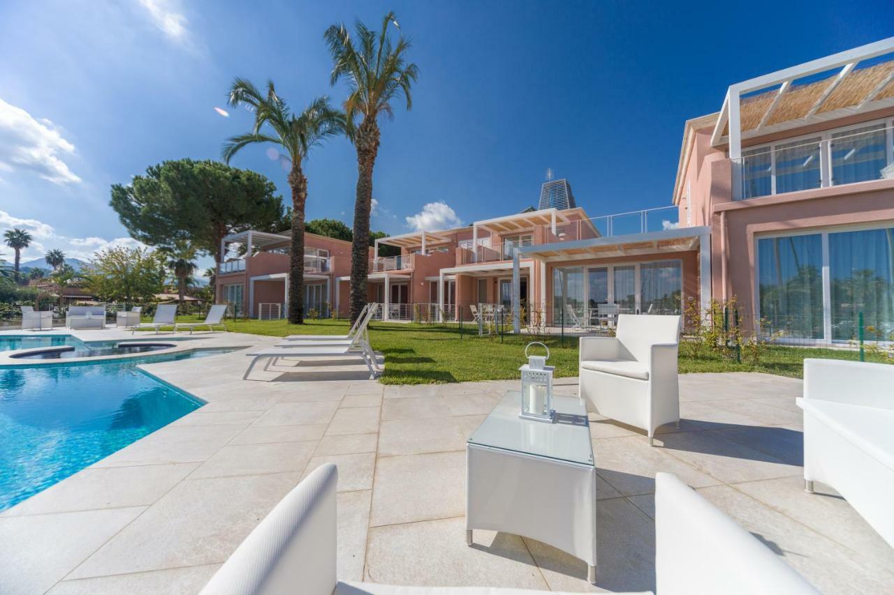 Residence Delfino, Portorosa Фурнари Екстериор снимка