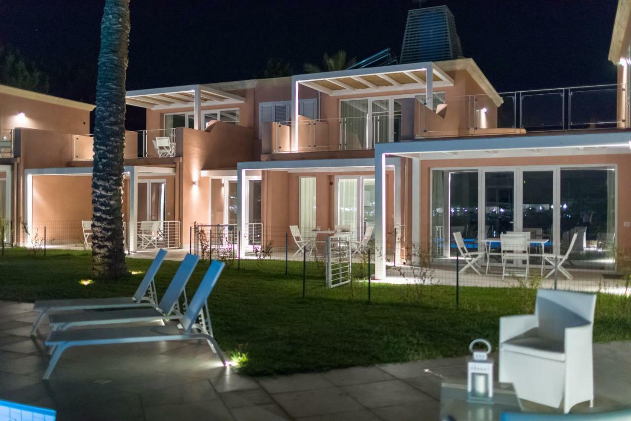 Residence Delfino, Portorosa Фурнари Екстериор снимка