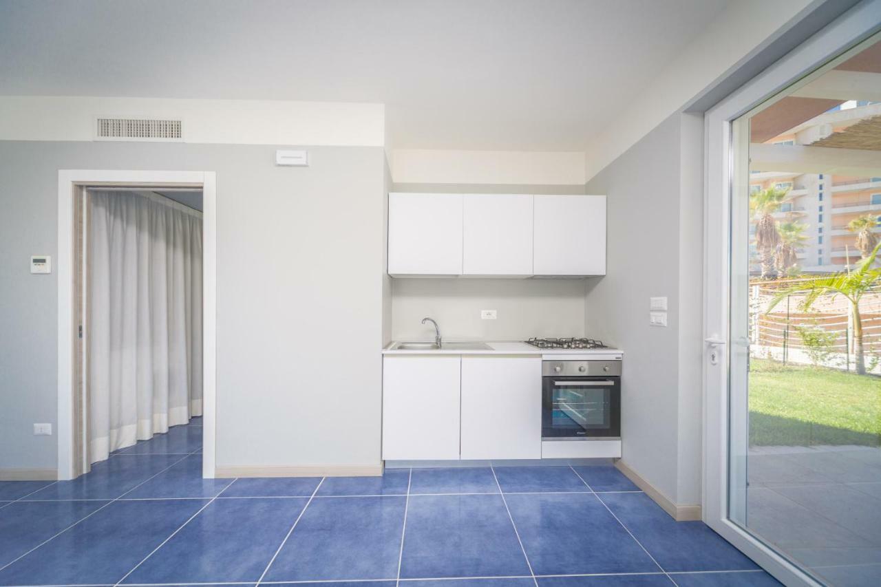 Residence Delfino, Portorosa Фурнари Екстериор снимка