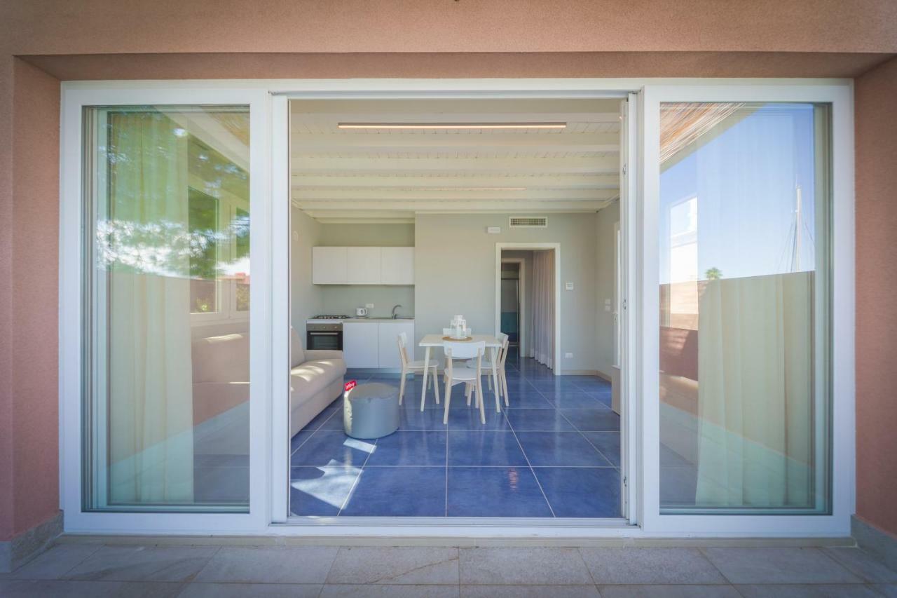 Residence Delfino, Portorosa Фурнари Екстериор снимка