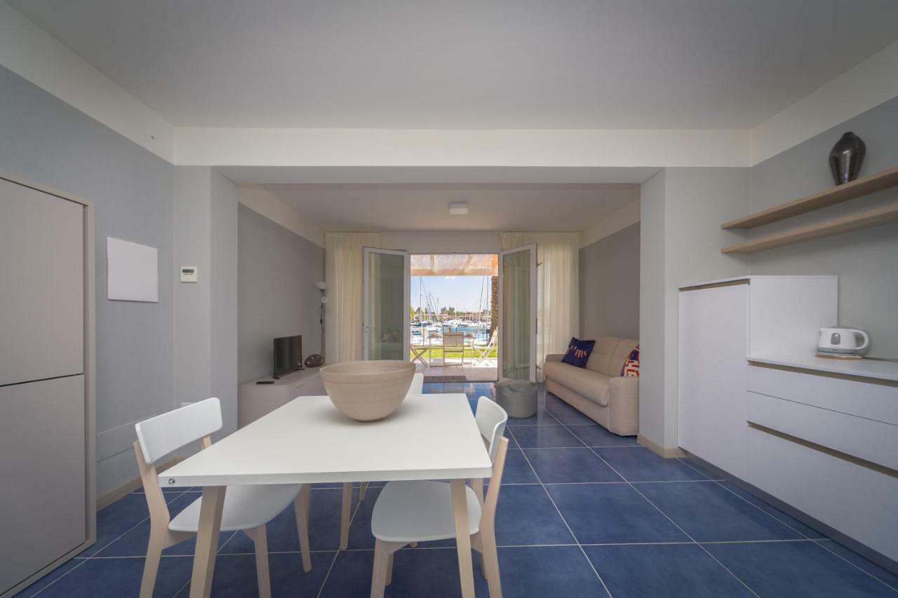Residence Delfino, Portorosa Фурнари Екстериор снимка