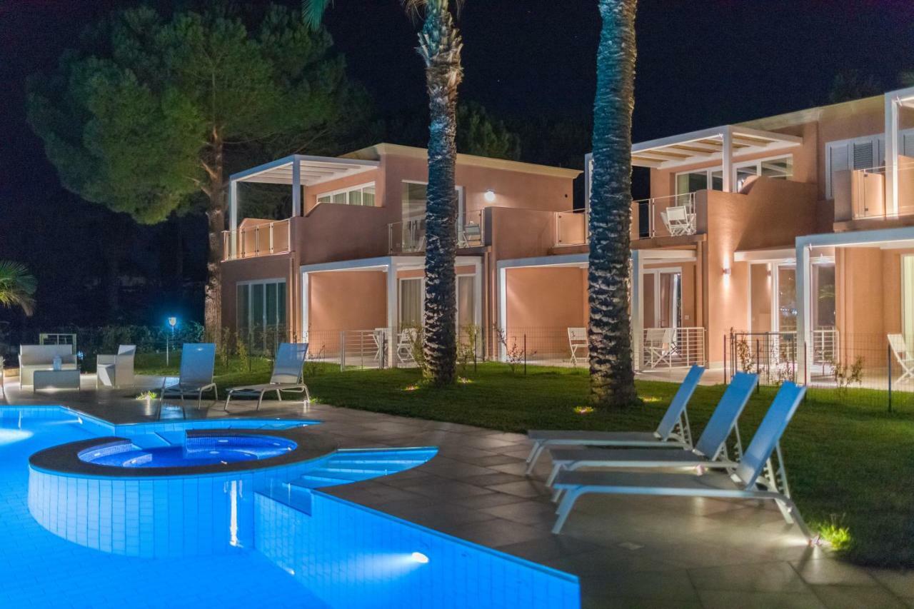 Residence Delfino, Portorosa Фурнари Екстериор снимка