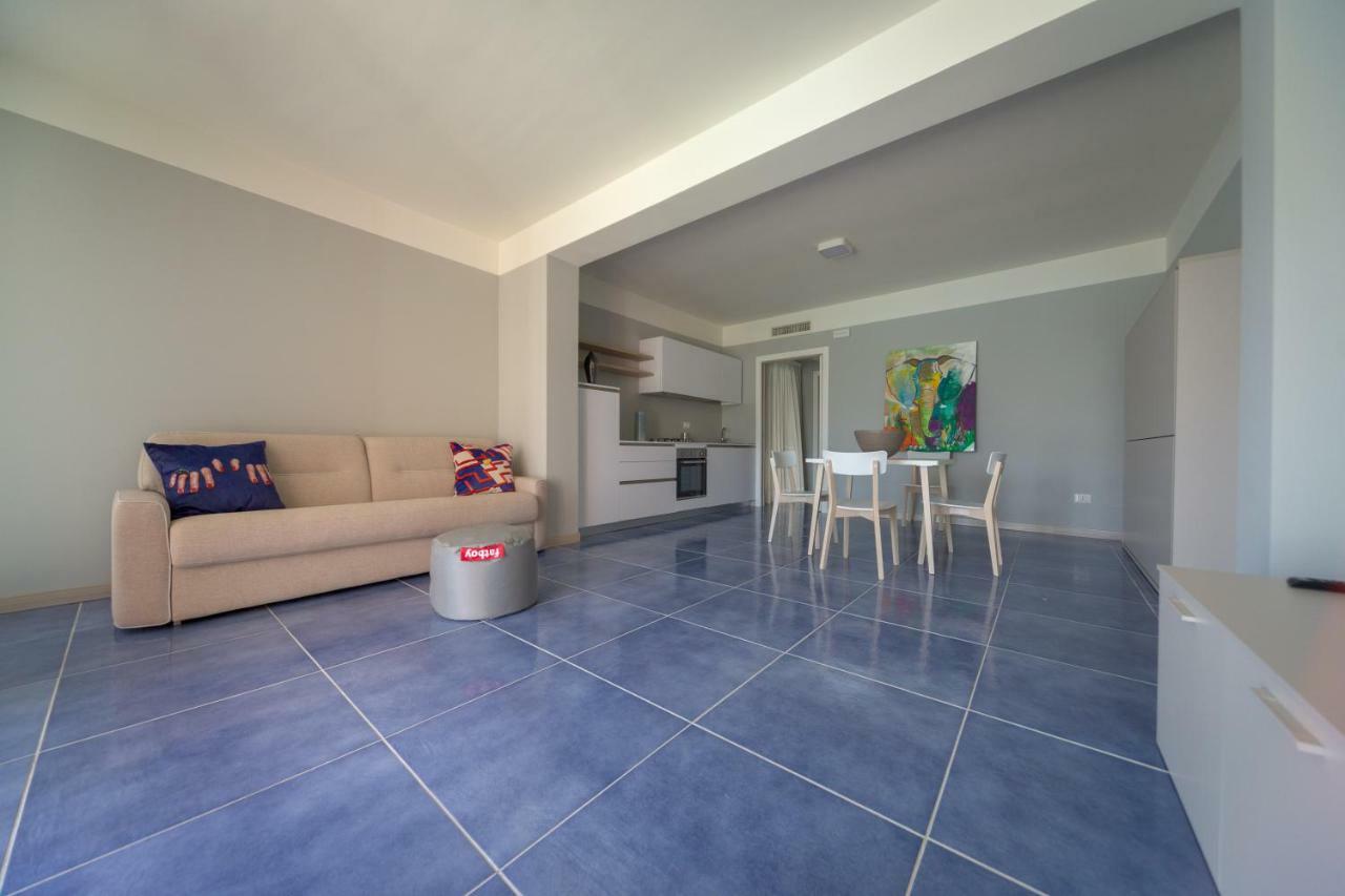 Residence Delfino, Portorosa Фурнари Екстериор снимка