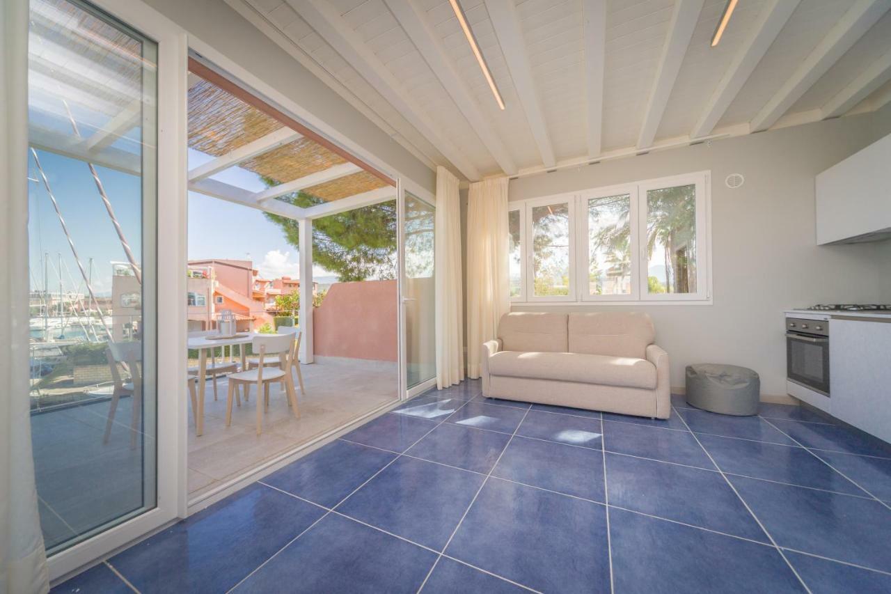 Residence Delfino, Portorosa Фурнари Екстериор снимка