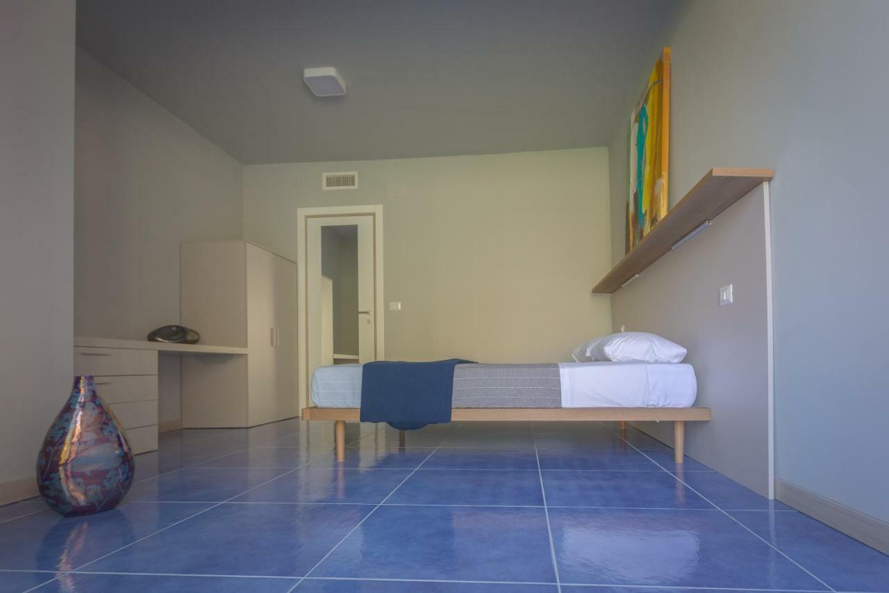 Residence Delfino, Portorosa Фурнари Екстериор снимка
